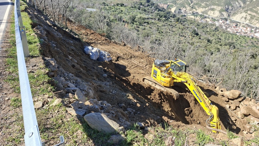 Foto Maquinaria trabajando Foto Maquinaria trabajando